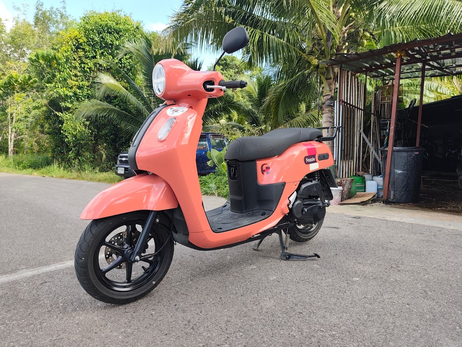 Yamaha Fazzio 125 retro scooter perfect for exploring Krabi in style