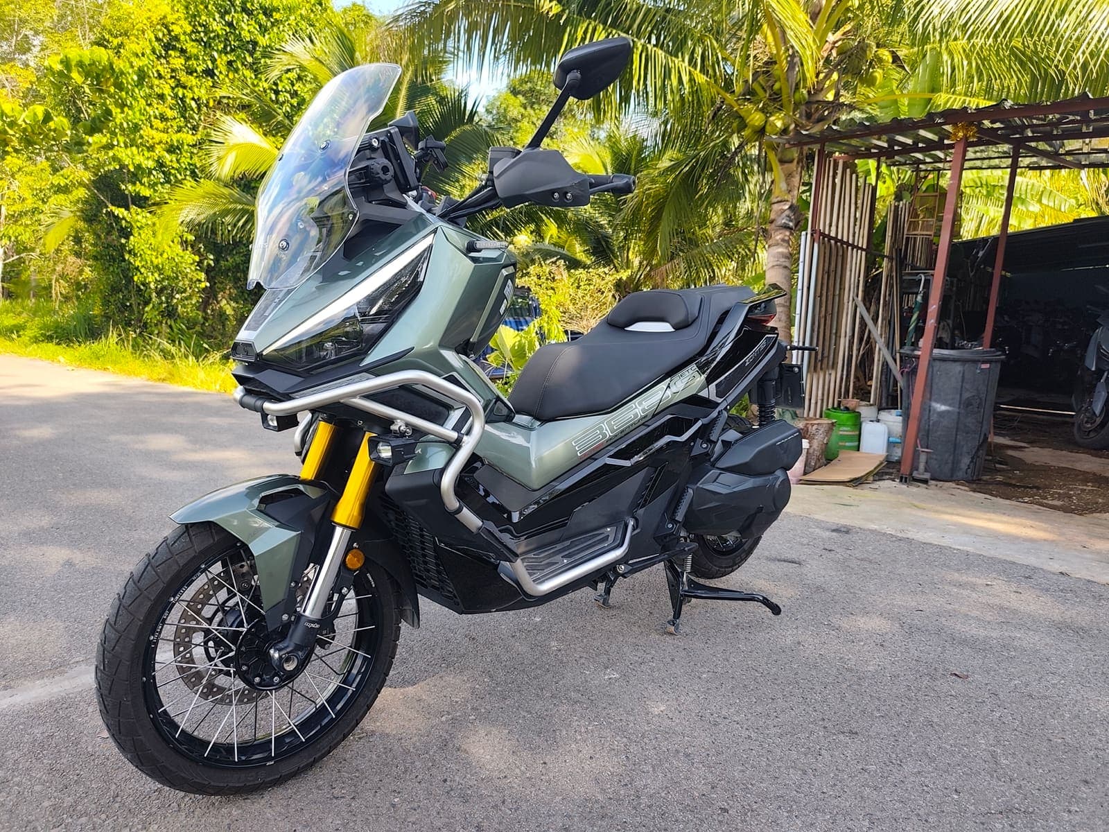Zontes 368G adventure scooter ideal for touring Krabi with comfort and power