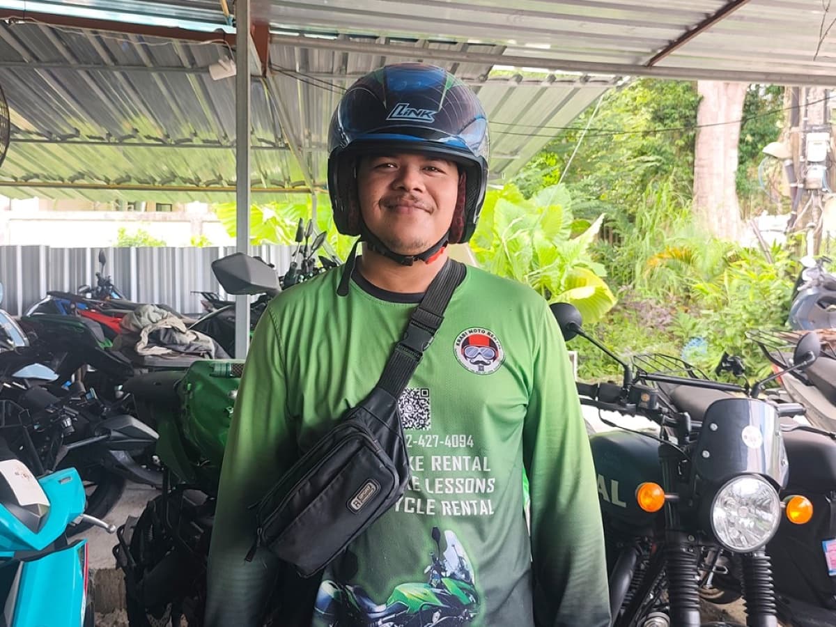 Khun Mikern, quality control and maintenance at Krabi Moto Rentals