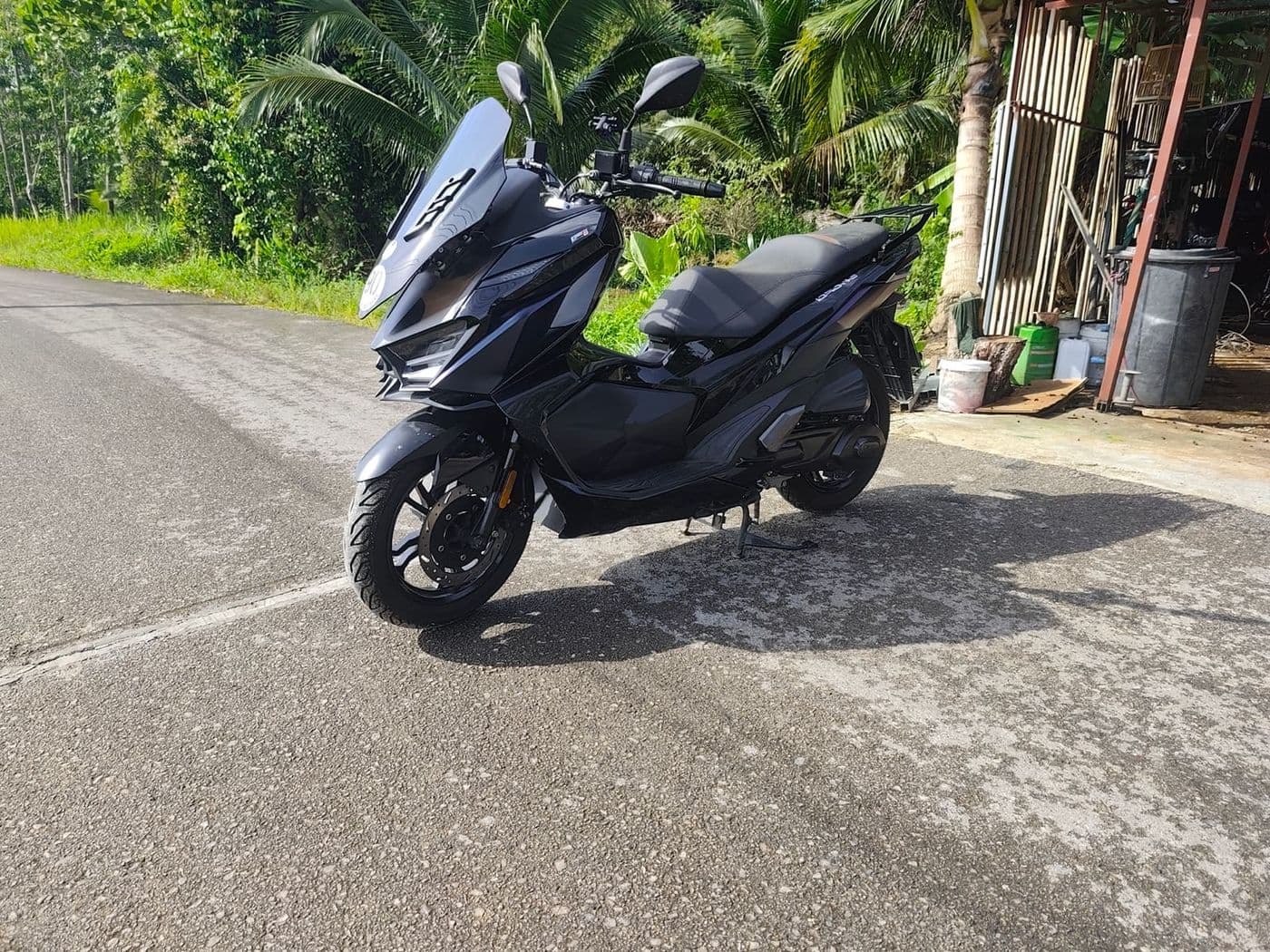 GPX Drone 150 stylish maxi scooter ideal for exploring Krabi