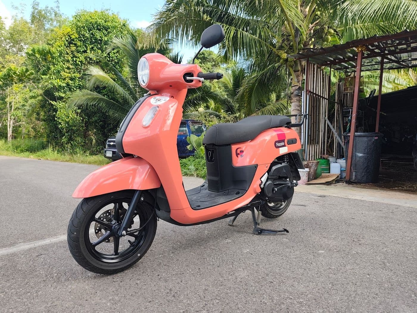 Yamaha Fazzio 125 retro scooter perfect for exploring Krabi in style